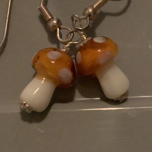 EARRINGS - Picture 2 of 2